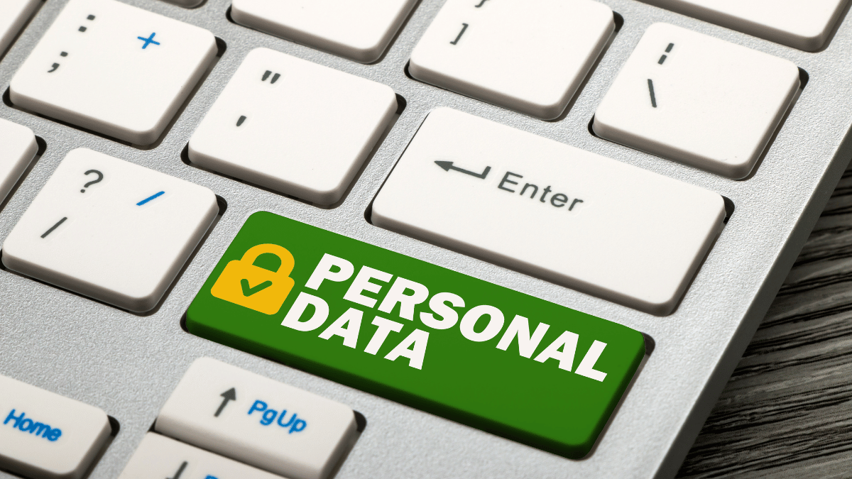 Generate Fake Personal Data Instantly with FakeDataGenerator.site